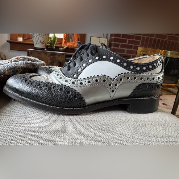 Classic Black and silver women's Brogues - Picture 6 of 6